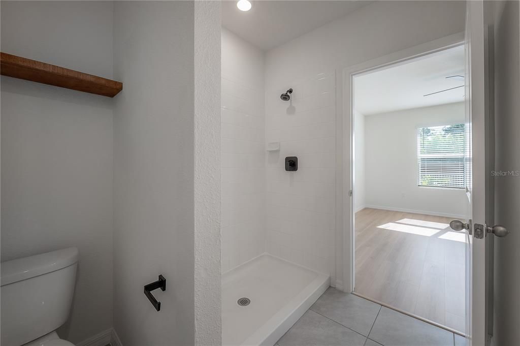 For Rent: $2,500 (3 beds, 2 baths, 1516 Square Feet)