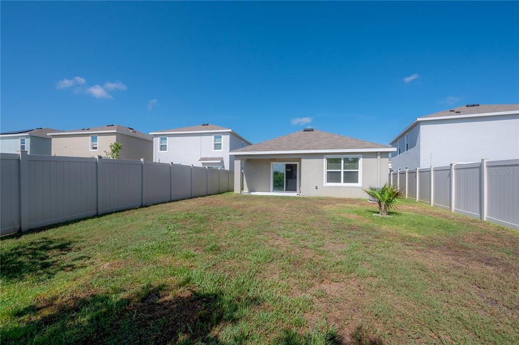 For Rent: $2,500 (3 beds, 2 baths, 1516 Square Feet)