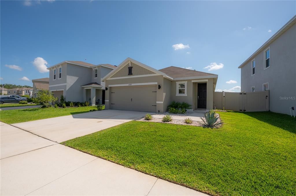 For Rent: $2,500 (3 beds, 2 baths, 1516 Square Feet)
