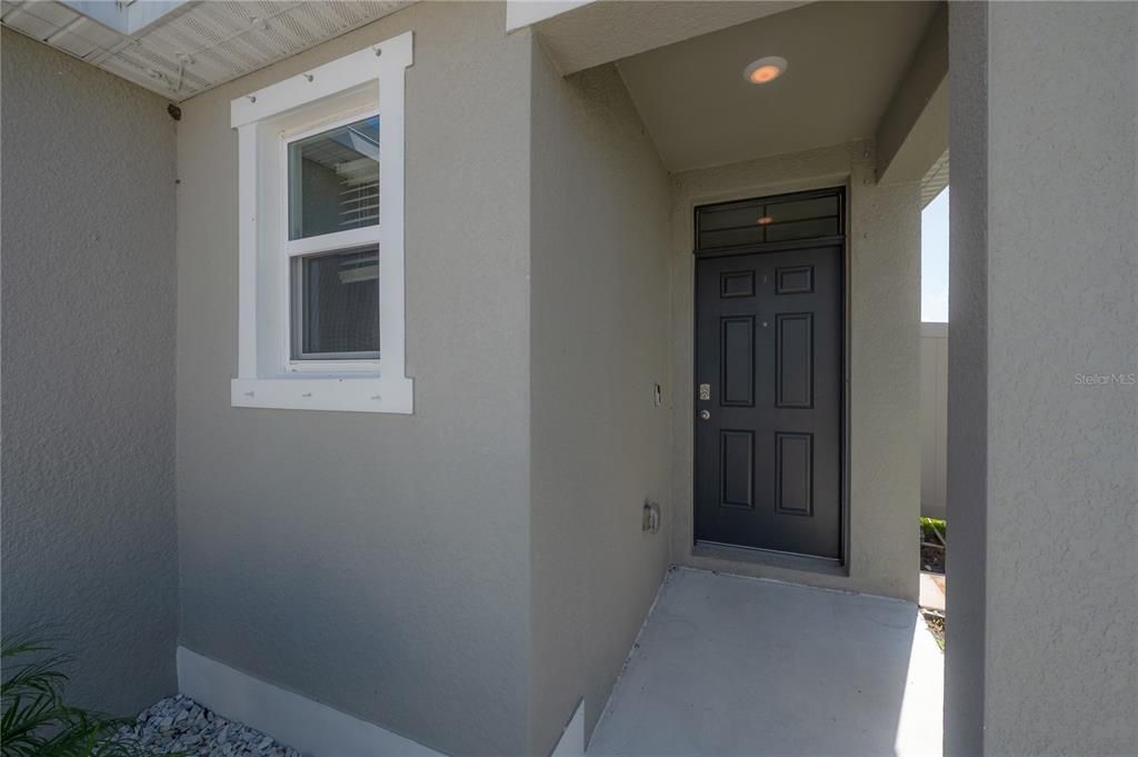 For Rent: $2,500 (3 beds, 2 baths, 1516 Square Feet)