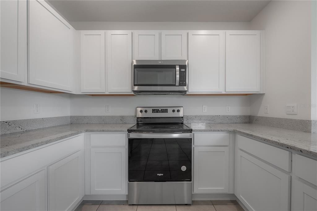 For Rent: $2,500 (3 beds, 2 baths, 1516 Square Feet)
