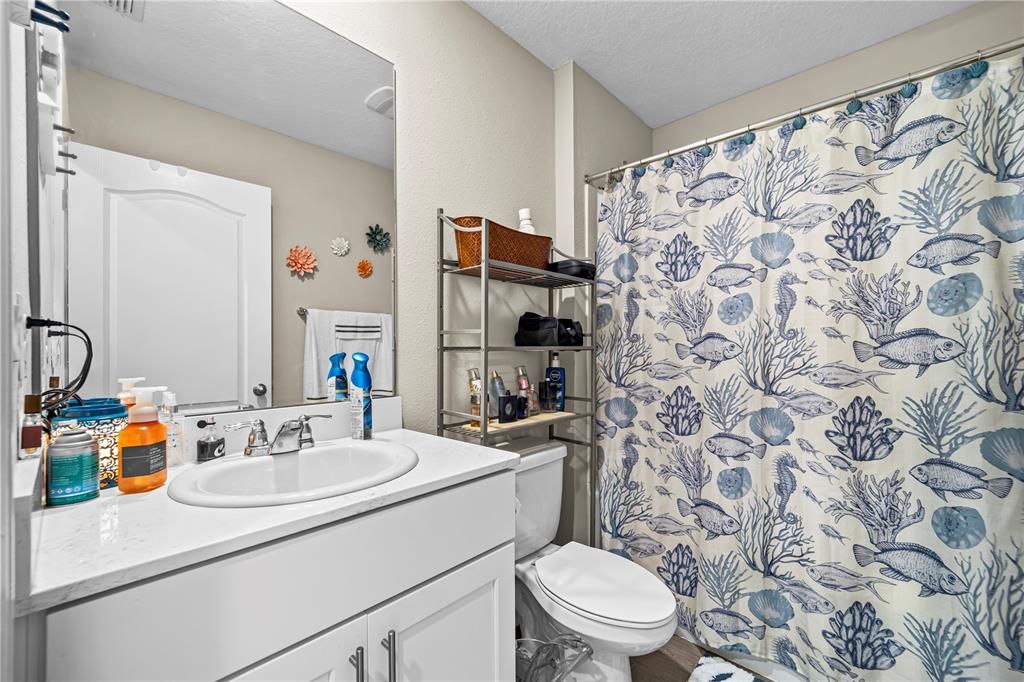 En Venta: $359,000 (4 camas, 3 baños, 2043 Pies cuadrados)