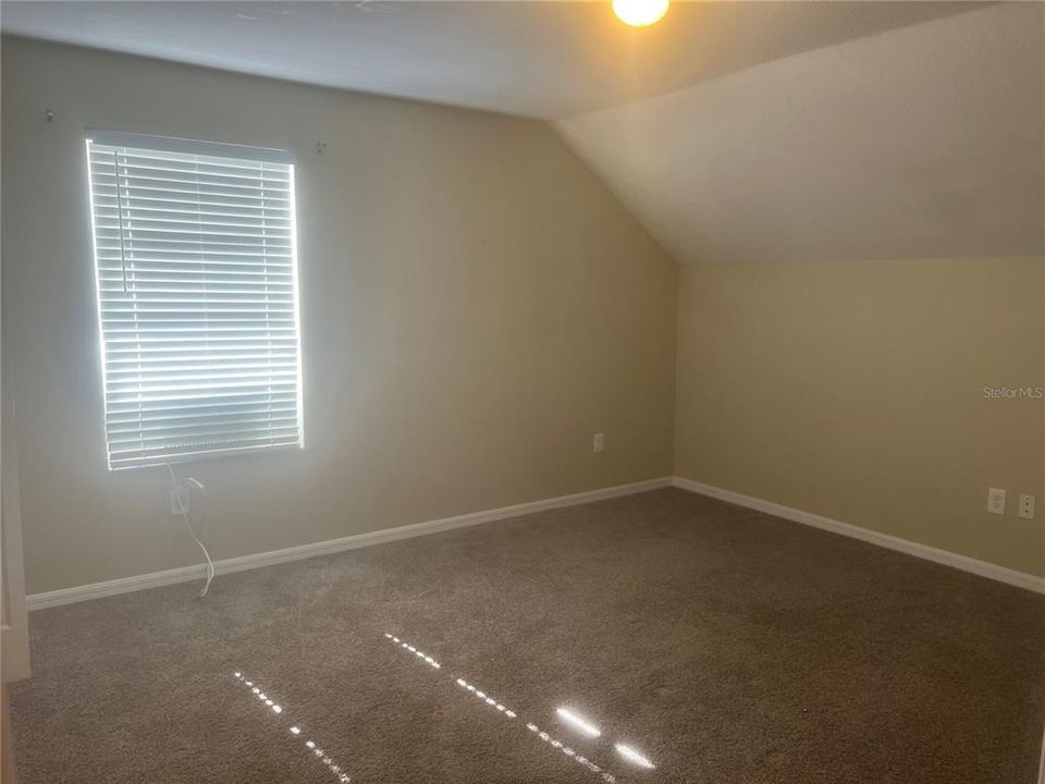 Activo con contrato: $295,000 (4 camas, 2 baños, 2021 Pies cuadrados)