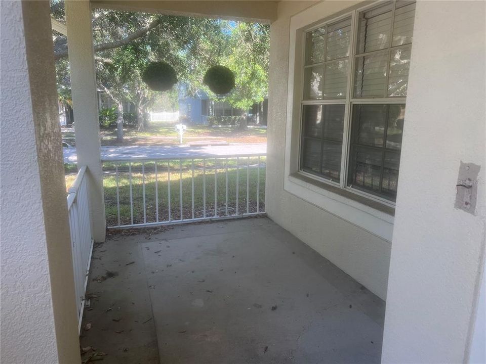 Activo con contrato: $295,000 (4 camas, 2 baños, 2021 Pies cuadrados)