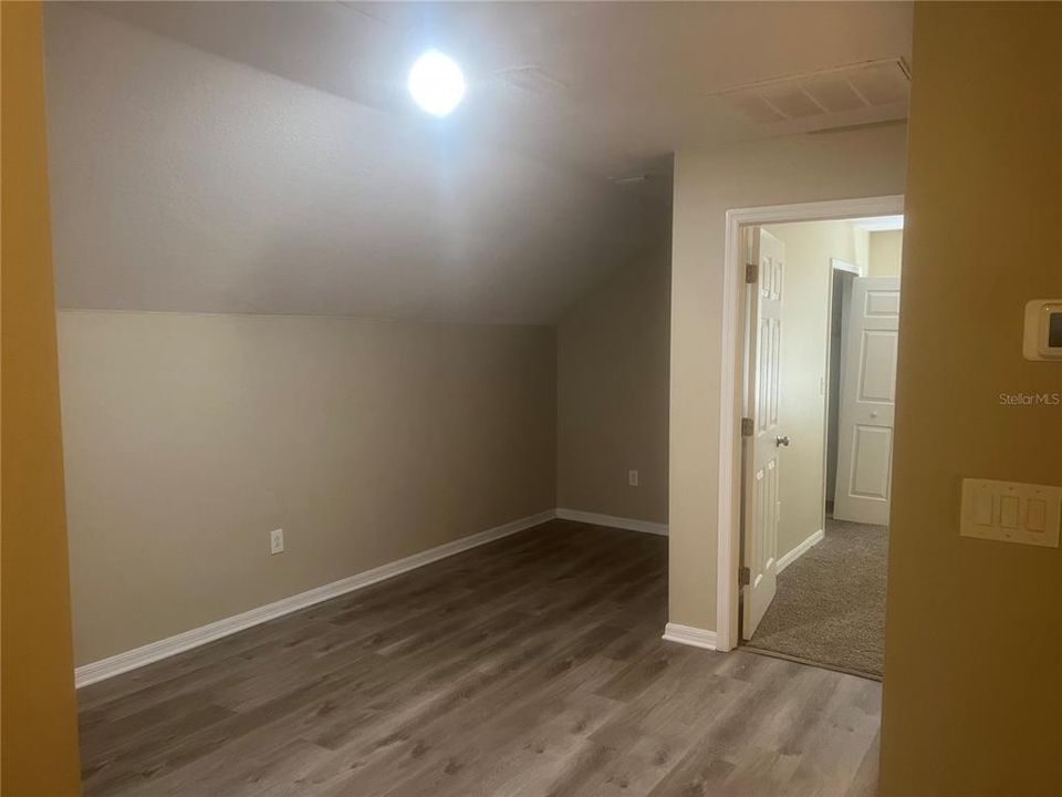 Activo con contrato: $295,000 (4 camas, 2 baños, 2021 Pies cuadrados)