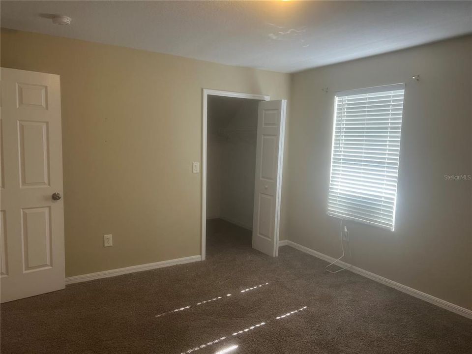 Activo con contrato: $295,000 (4 camas, 2 baños, 2021 Pies cuadrados)