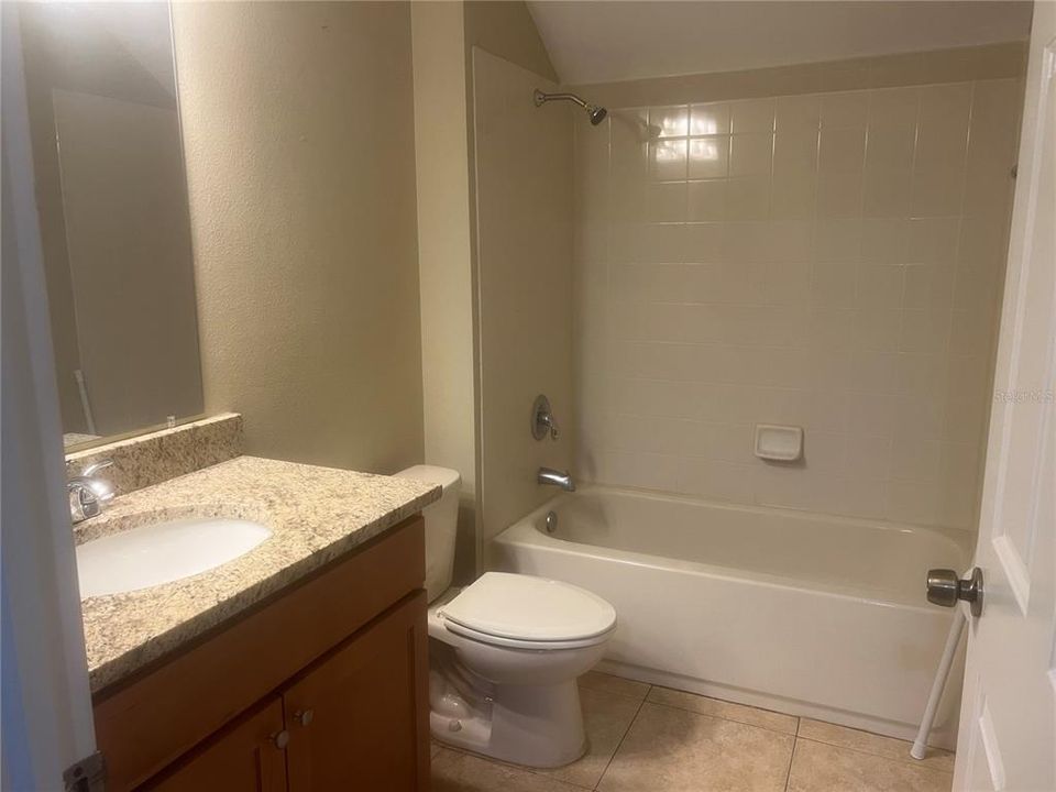 Activo con contrato: $295,000 (4 camas, 2 baños, 2021 Pies cuadrados)
