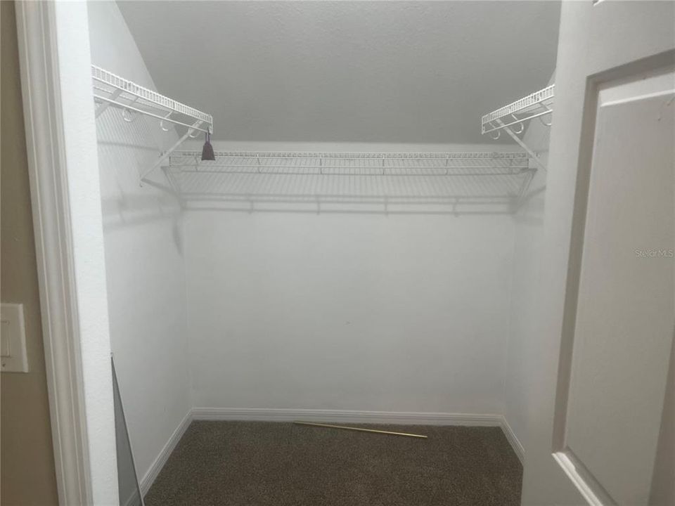 Activo con contrato: $295,000 (4 camas, 2 baños, 2021 Pies cuadrados)