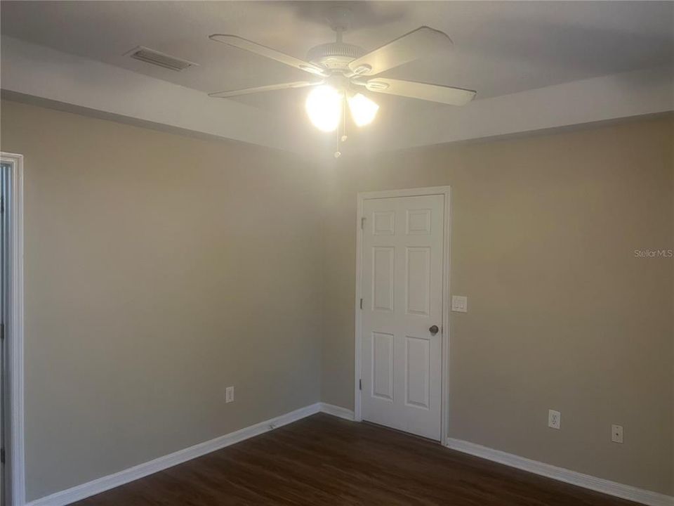 Activo con contrato: $295,000 (4 camas, 2 baños, 2021 Pies cuadrados)