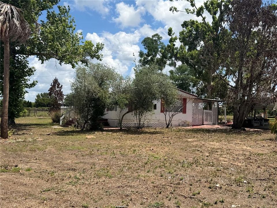 For Sale: $259,000 (3 beds, 2 baths, 960 Square Feet)
