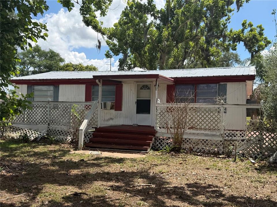 For Sale: $259,000 (3 beds, 2 baths, 960 Square Feet)