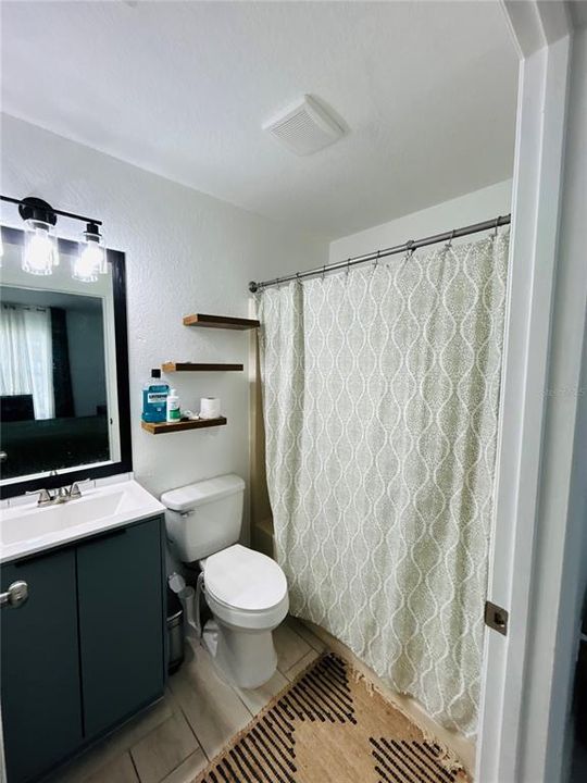 Activo con contrato: $249,900 (4 camas, 2 baños, 1188 Pies cuadrados)
