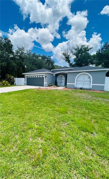 Activo con contrato: $249,900 (4 camas, 2 baños, 1188 Pies cuadrados)