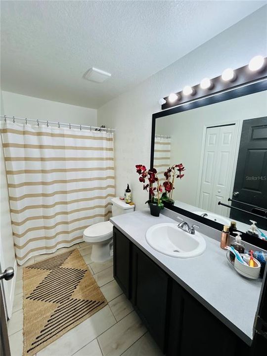 Activo con contrato: $249,900 (4 camas, 2 baños, 1188 Pies cuadrados)