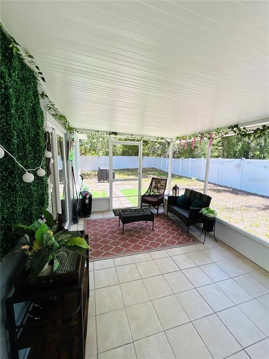 Activo con contrato: $249,900 (4 camas, 2 baños, 1188 Pies cuadrados)
