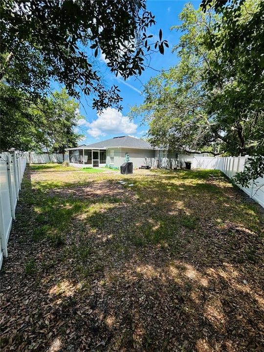 Activo con contrato: $249,900 (4 camas, 2 baños, 1188 Pies cuadrados)