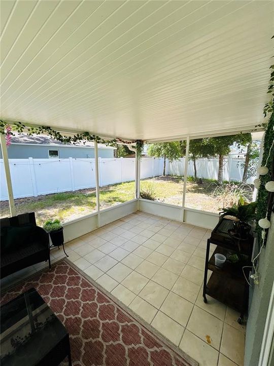 Activo con contrato: $249,900 (4 camas, 2 baños, 1188 Pies cuadrados)