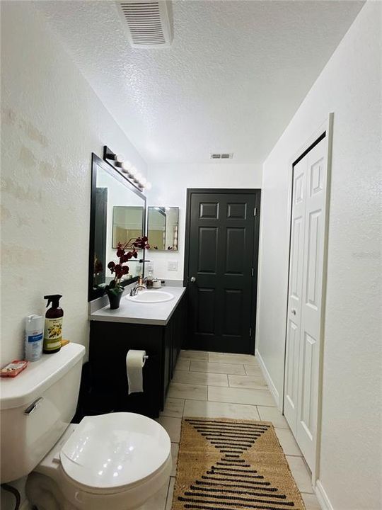 Activo con contrato: $249,900 (4 camas, 2 baños, 1188 Pies cuadrados)