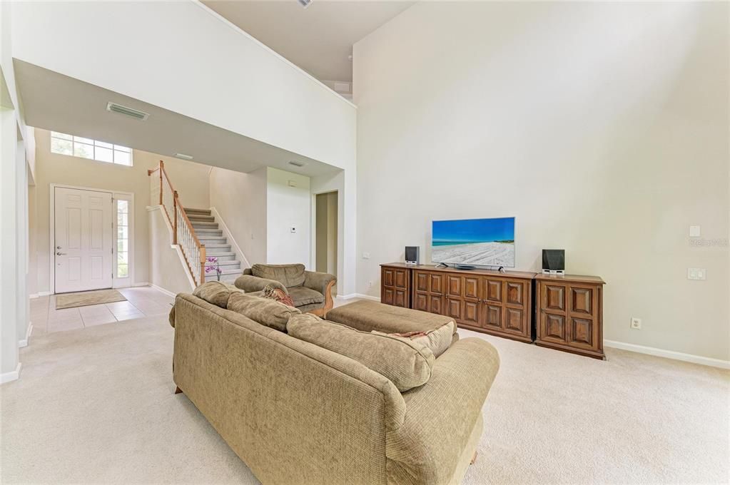 Active With Contract: $425,000 (4 beds, 2 baths, 2435 Square Feet)