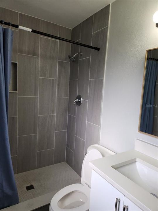 Activo con contrato: $319,900 (4 camas, 3 baños, 1260 Pies cuadrados)
