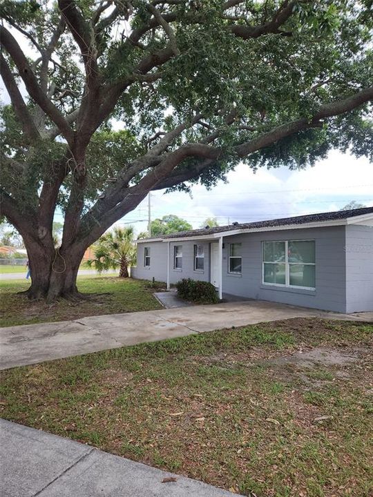 Activo con contrato: $319,900 (4 camas, 3 baños, 1260 Pies cuadrados)