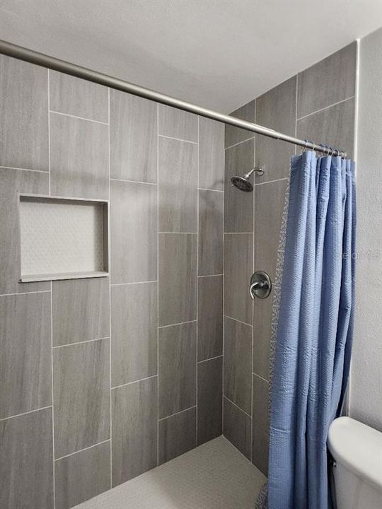 Activo con contrato: $319,900 (4 camas, 3 baños, 1260 Pies cuadrados)