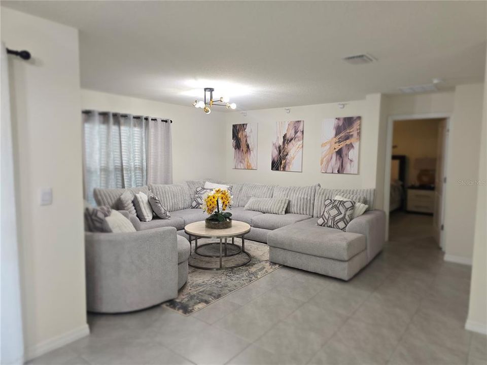 For Rent: $2,600 (4 beds, 2 baths, 1846 Square Feet)