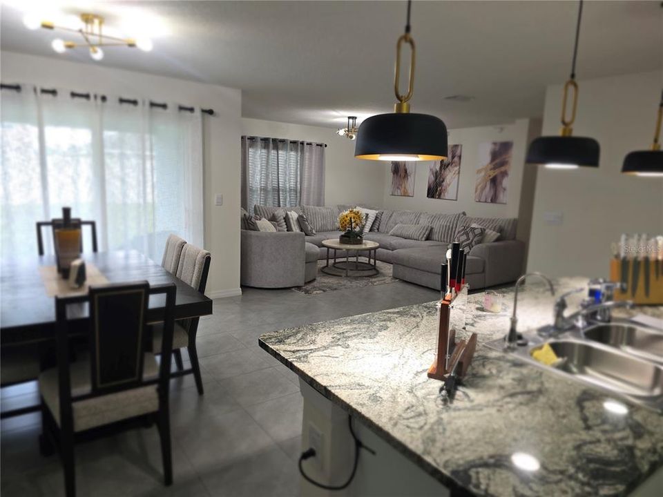 For Rent: $2,600 (4 beds, 2 baths, 1846 Square Feet)