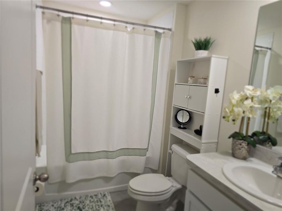 For Rent: $2,600 (4 beds, 2 baths, 1846 Square Feet)