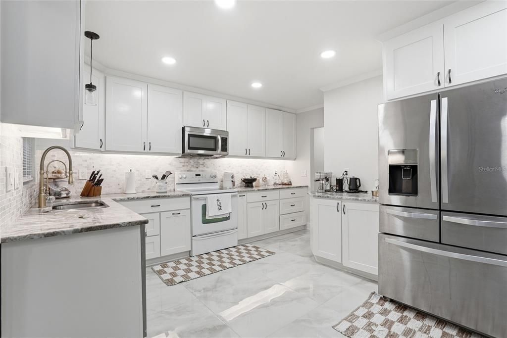 For Sale: $759,900 (4 beds, 3 baths, 2696 Square Feet)