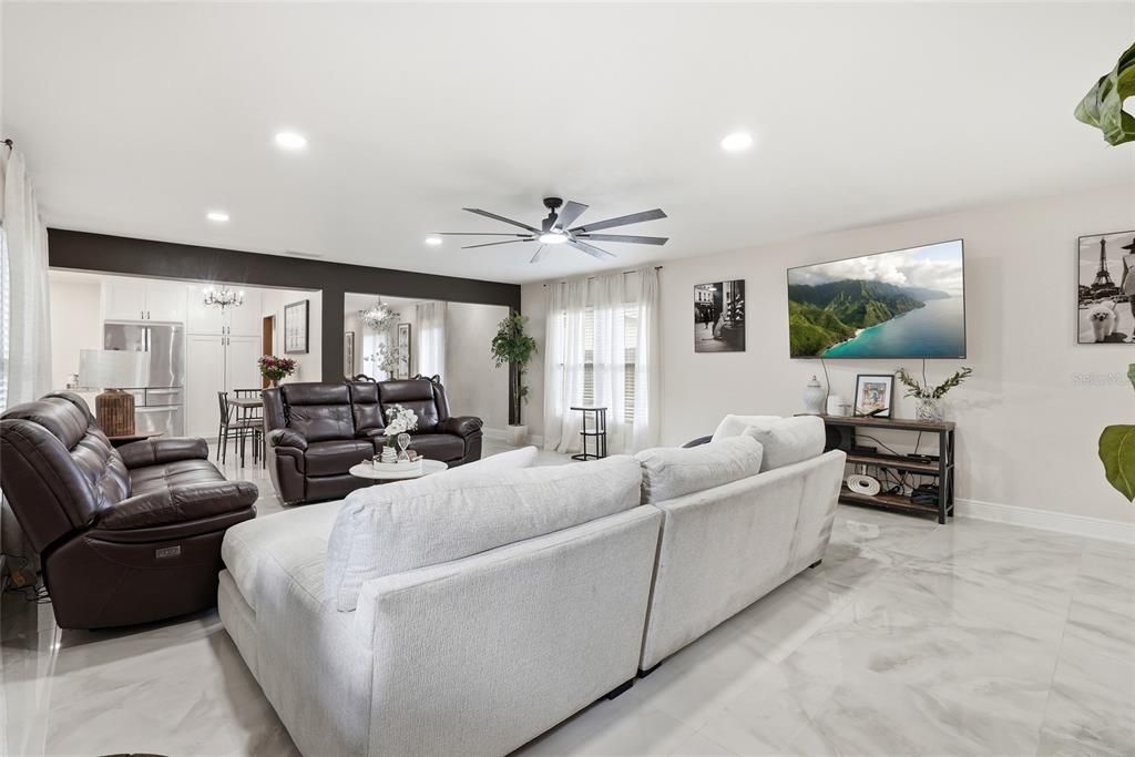 For Sale: $759,900 (4 beds, 3 baths, 2696 Square Feet)