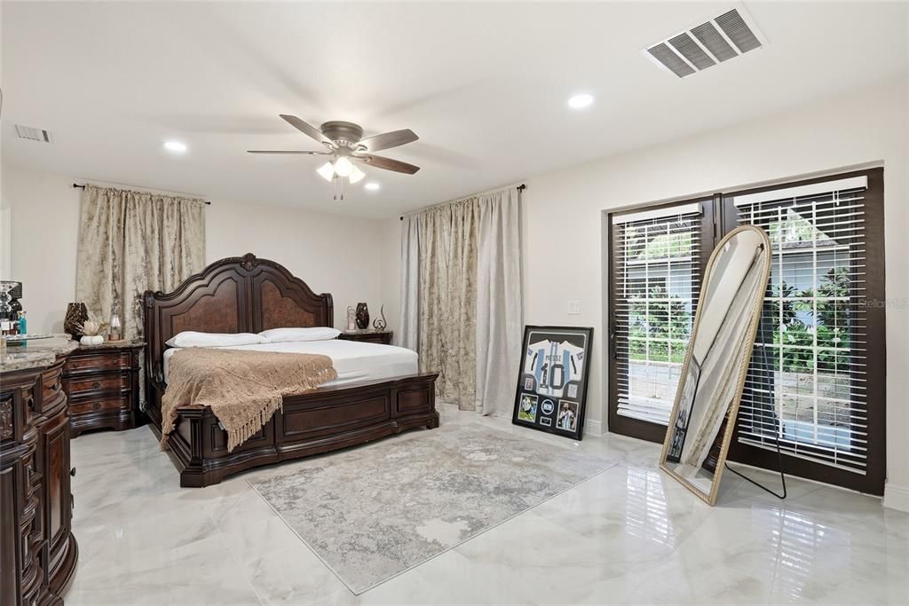For Sale: $759,900 (4 beds, 3 baths, 2696 Square Feet)