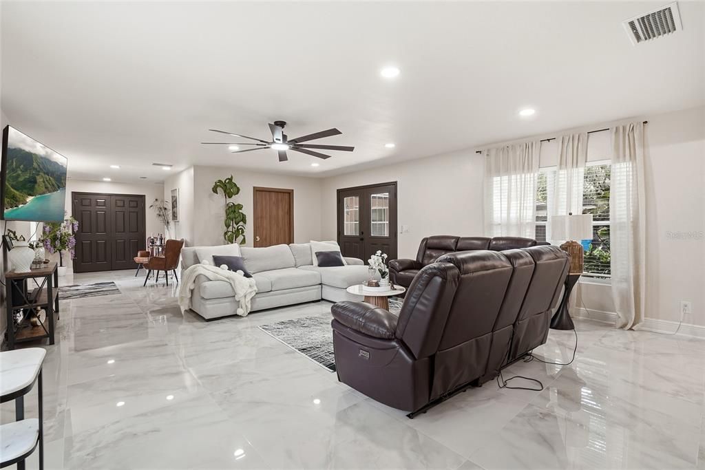 For Sale: $759,900 (4 beds, 3 baths, 2696 Square Feet)