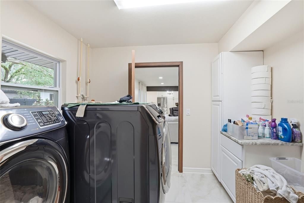For Sale: $759,900 (4 beds, 3 baths, 2696 Square Feet)