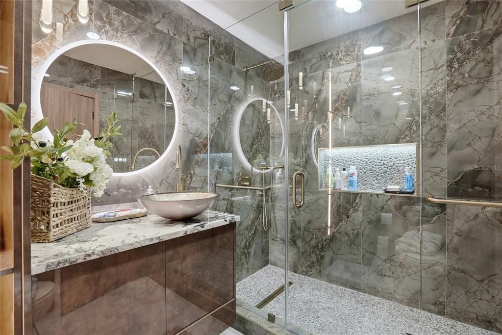 For Sale: $759,900 (4 beds, 3 baths, 2696 Square Feet)