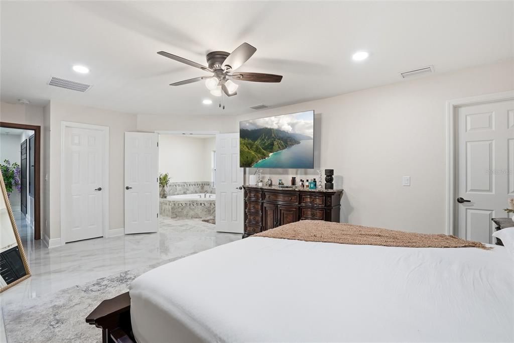 For Sale: $759,900 (4 beds, 3 baths, 2696 Square Feet)