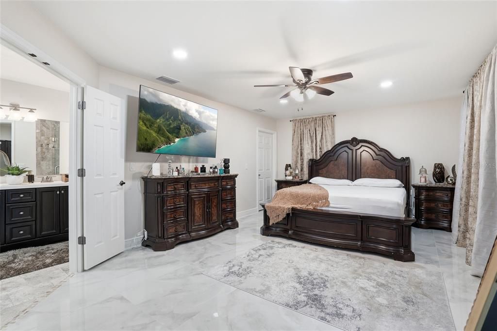 For Sale: $759,900 (4 beds, 3 baths, 2696 Square Feet)