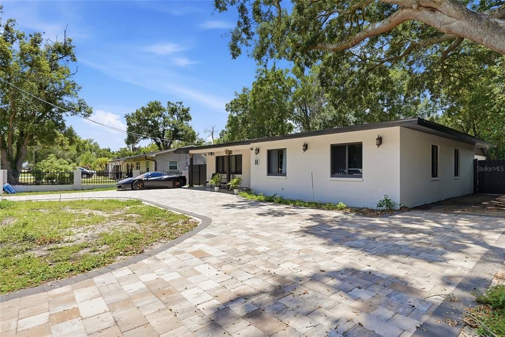 For Sale: $759,900 (4 beds, 3 baths, 2696 Square Feet)