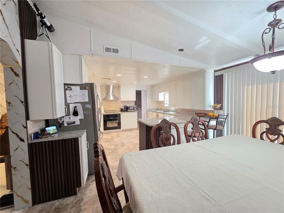 En Venta: $420,000 (3 camas, 2 baños, 1568 Pies cuadrados)