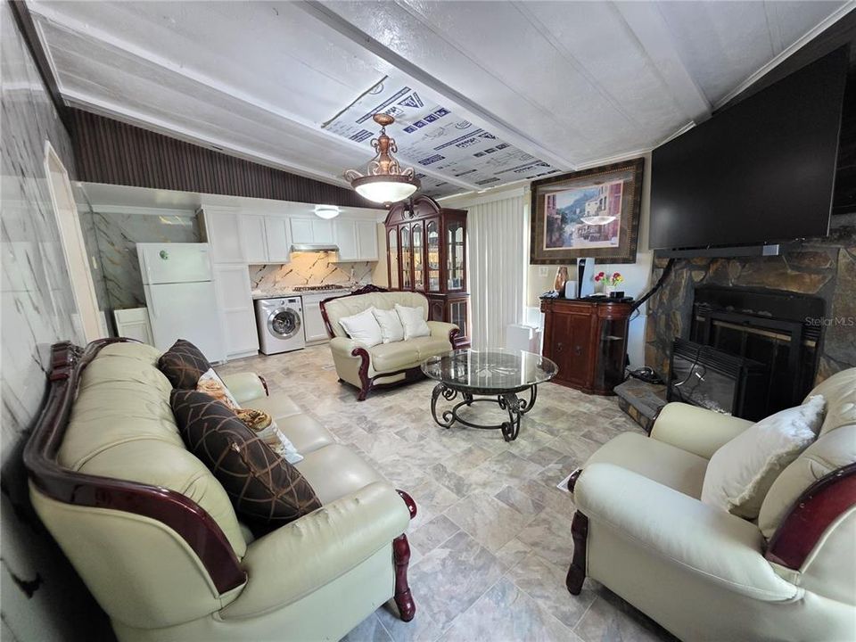 En Venta: $420,000 (3 camas, 2 baños, 1568 Pies cuadrados)