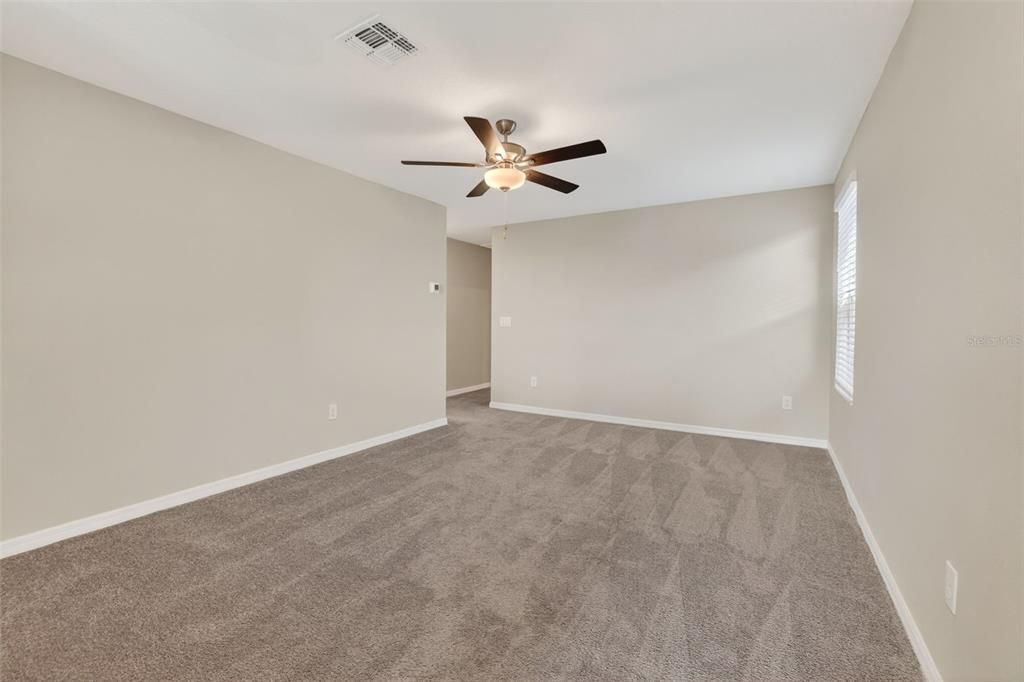 Active With Contract: $389,000 (5 beds, 2 baths, 2415 Square Feet)