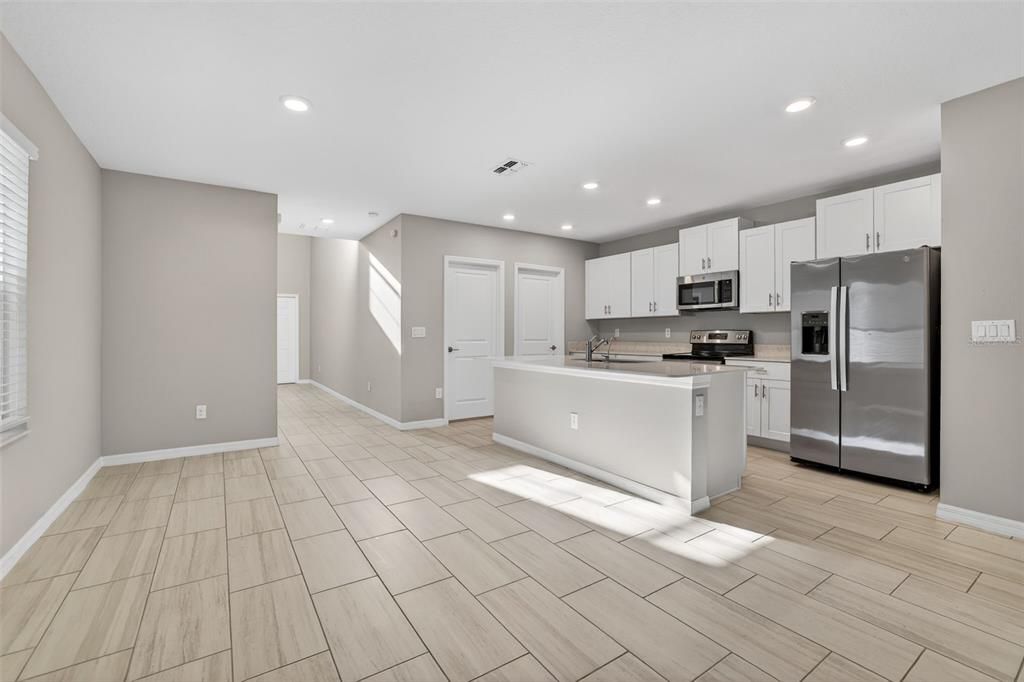 Active With Contract: $389,000 (5 beds, 2 baths, 2415 Square Feet)