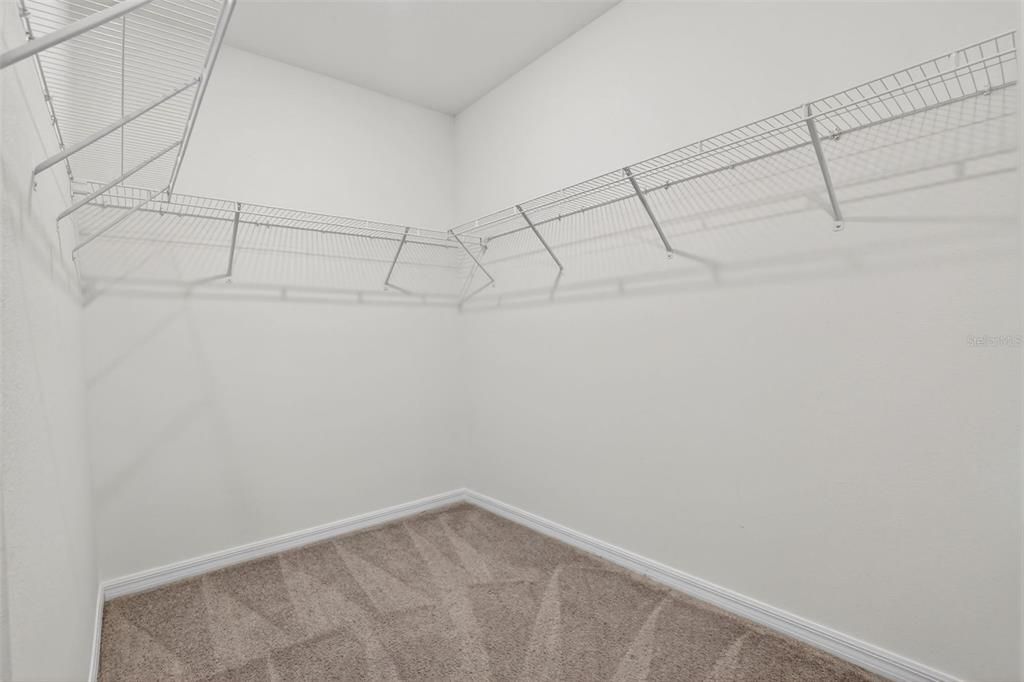 Active With Contract: $389,000 (5 beds, 2 baths, 2415 Square Feet)