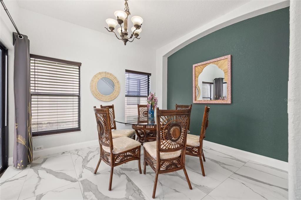 En Venta: $480,000 (6 camas, 4 baños, 2920 Pies cuadrados)