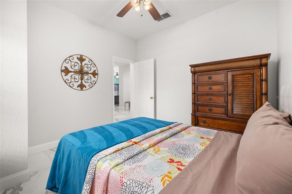 En Venta: $480,000 (6 camas, 4 baños, 2920 Pies cuadrados)