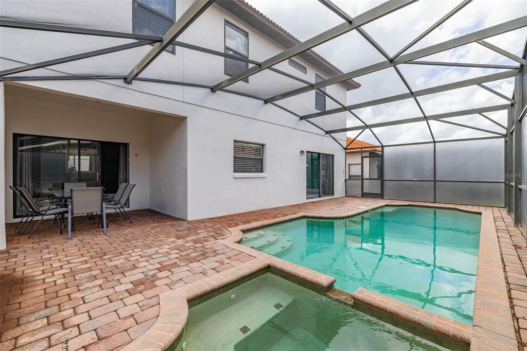 En Venta: $480,000 (6 camas, 4 baños, 2920 Pies cuadrados)
