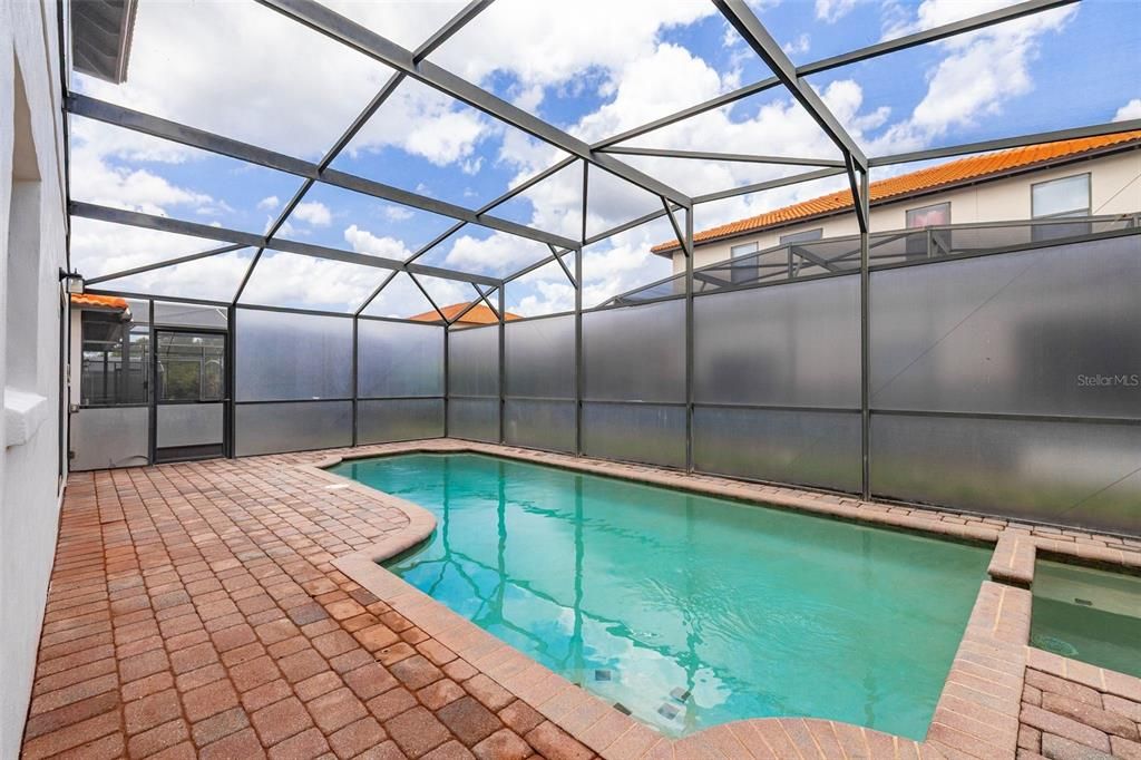 En Venta: $480,000 (6 camas, 4 baños, 2920 Pies cuadrados)