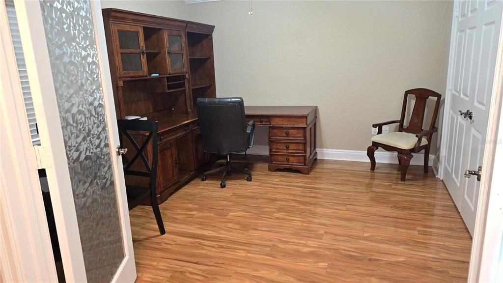 For Rent: $2,900 (3 beds, 2 baths, 1939 Square Feet)