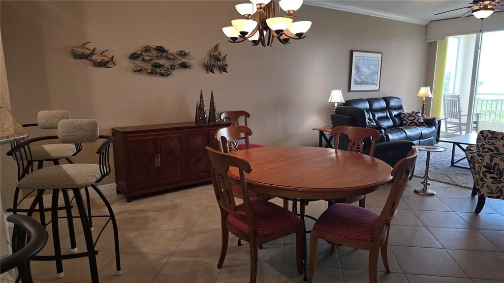 For Rent: $2,900 (3 beds, 2 baths, 1939 Square Feet)