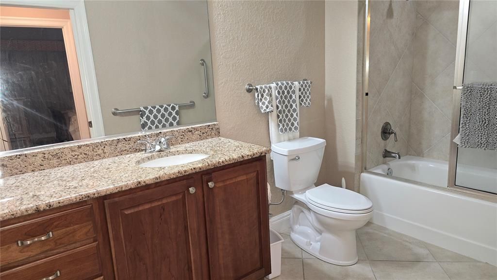 For Rent: $2,900 (3 beds, 2 baths, 1939 Square Feet)